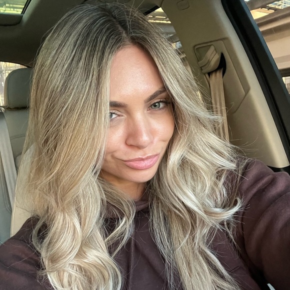 Meet your Posher, Kelly - Picture 1 of 1